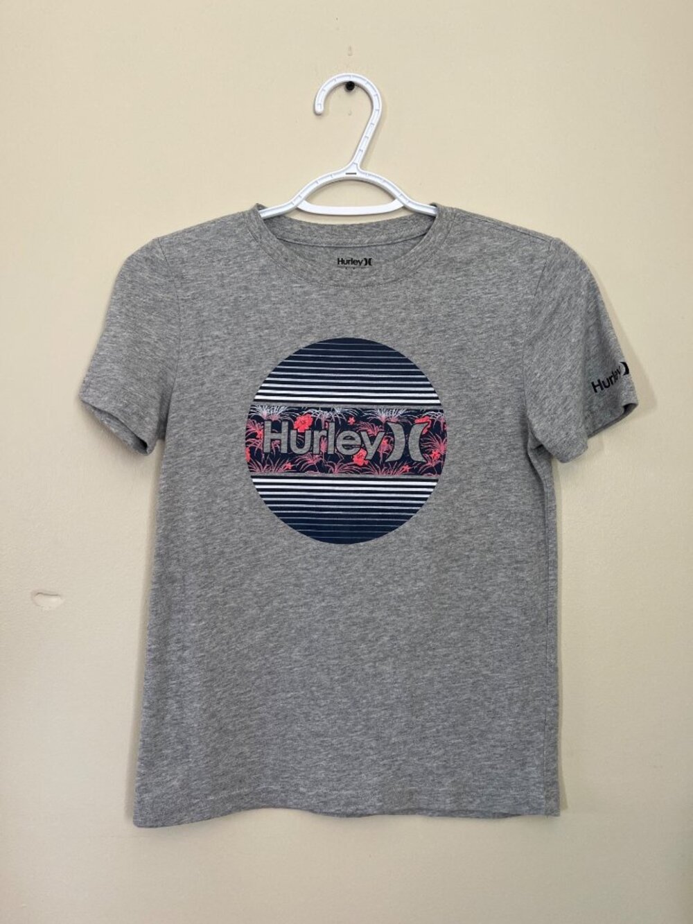 Hurley Boys Small 8-10 Americana Circle Graphic Gray Short Sleeve Tee Tagless